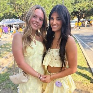 Meet your Posher, Layla